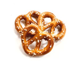 BeyondTwistz Low Carb Pretzels Salty Good